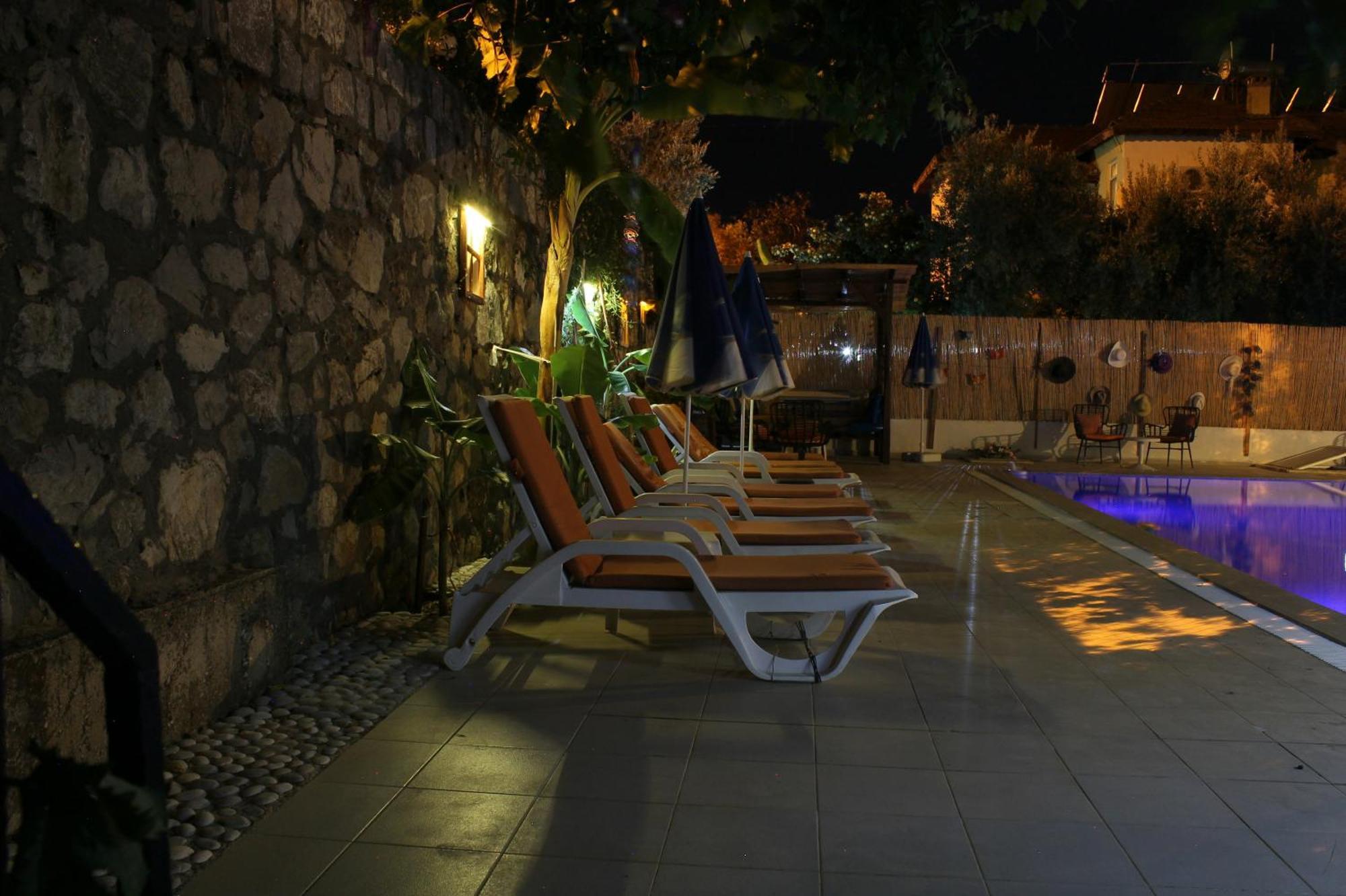 אולודניץ Sarihan Apart Otel מראה חיצוני תמונה