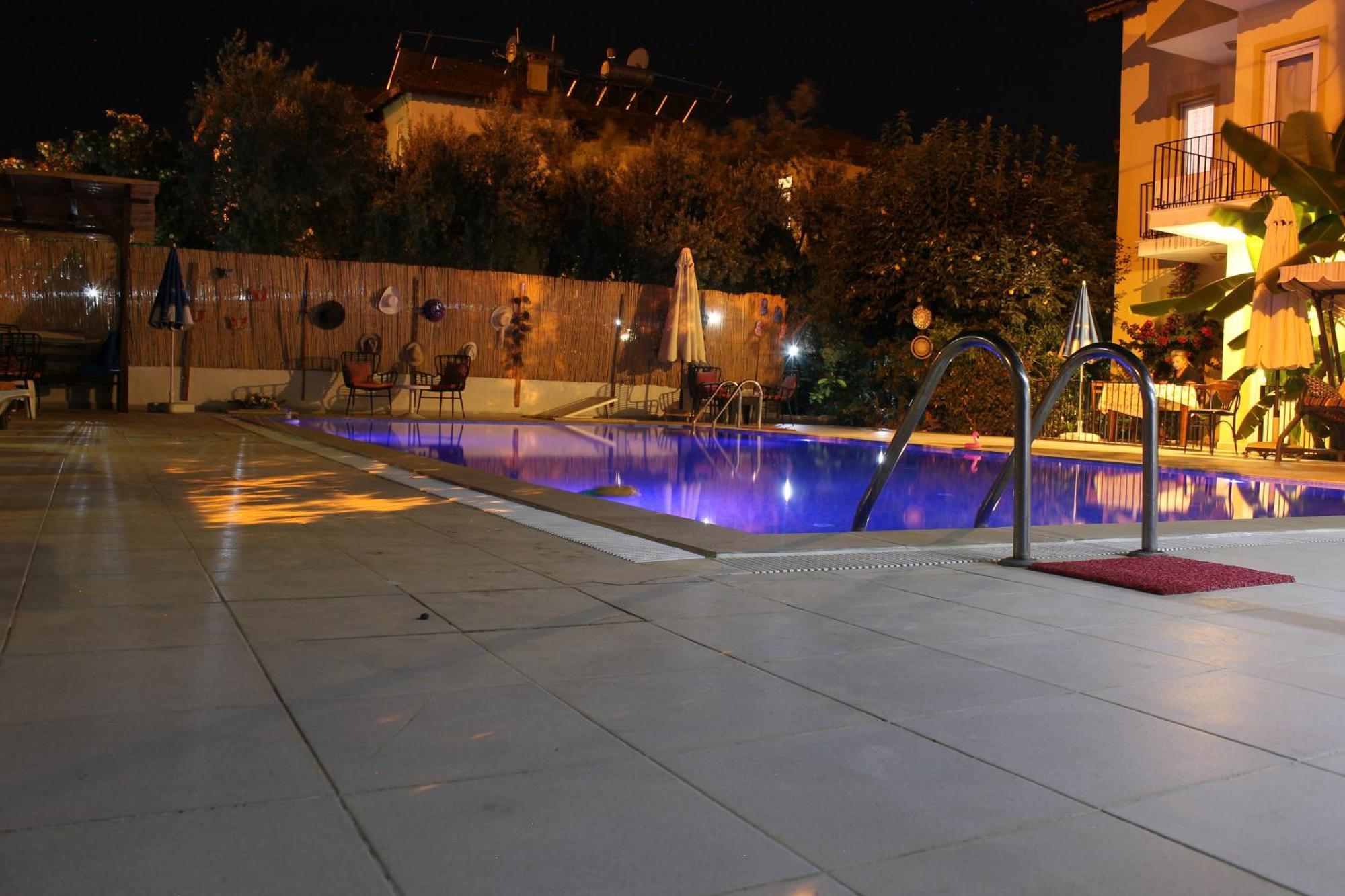 אולודניץ Sarihan Apart Otel מראה חיצוני תמונה