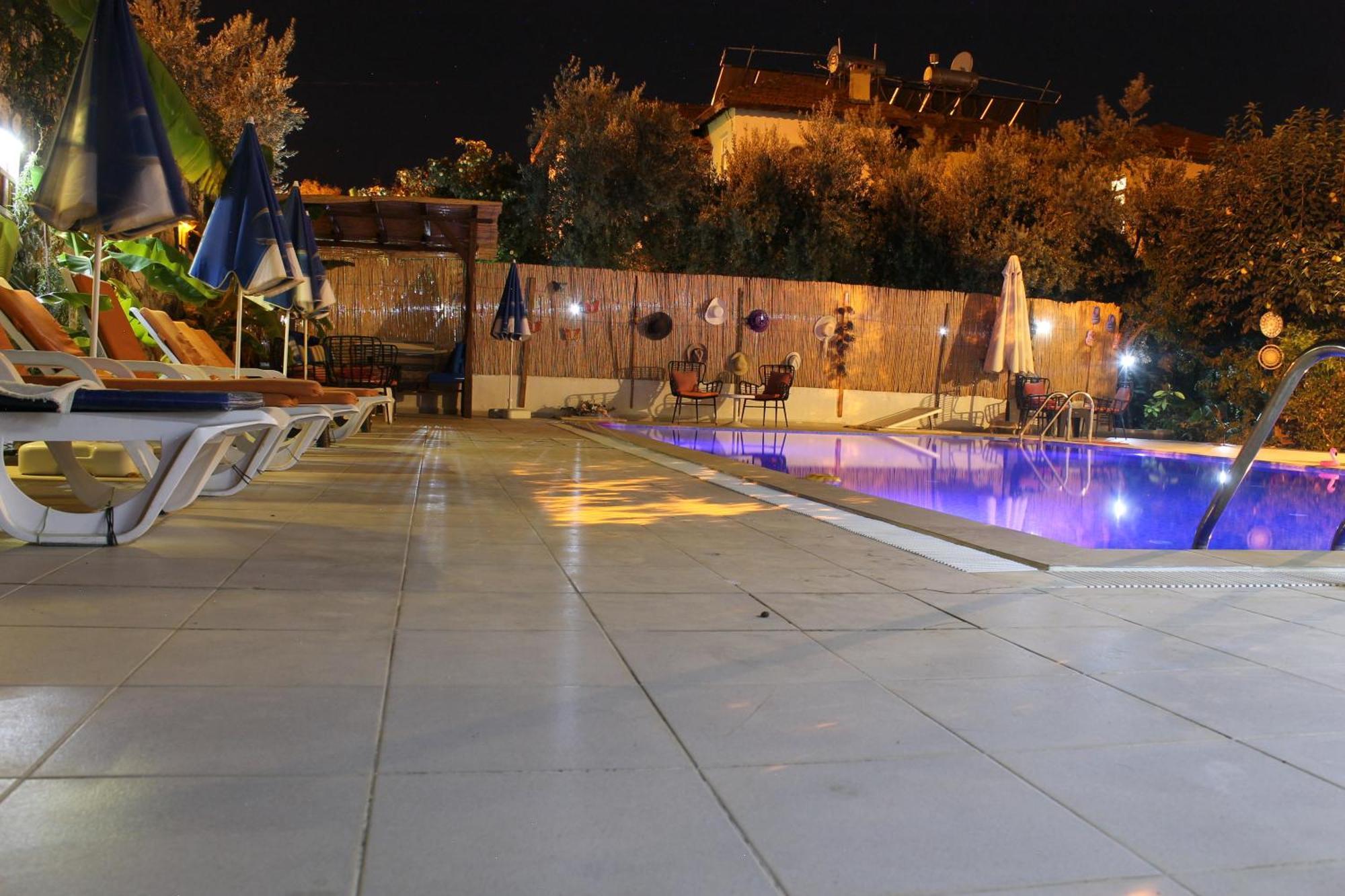 אולודניץ Sarihan Apart Otel מראה חיצוני תמונה